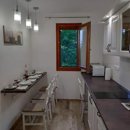 Rabaguzia - Haz Csodas Balatoni Panoramaval