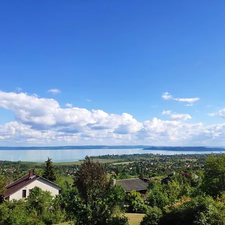 Rabaguzia - Haz Csodas Balatoni Panoramaval Feriehus