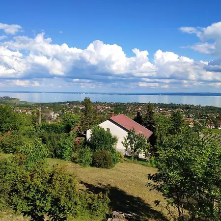 Rabaguzia - Haz Csodas Balatoni Panoramaval Feriehus *