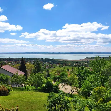 Rabaguzia - Haz Csodas Balatoni Panoramaval Feriehus *